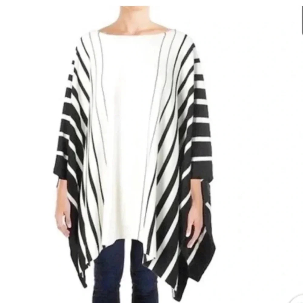 Lauren Ralph Lauren Sweater
Cape Poncho Shawl Knit Black / white S/M Cotton
